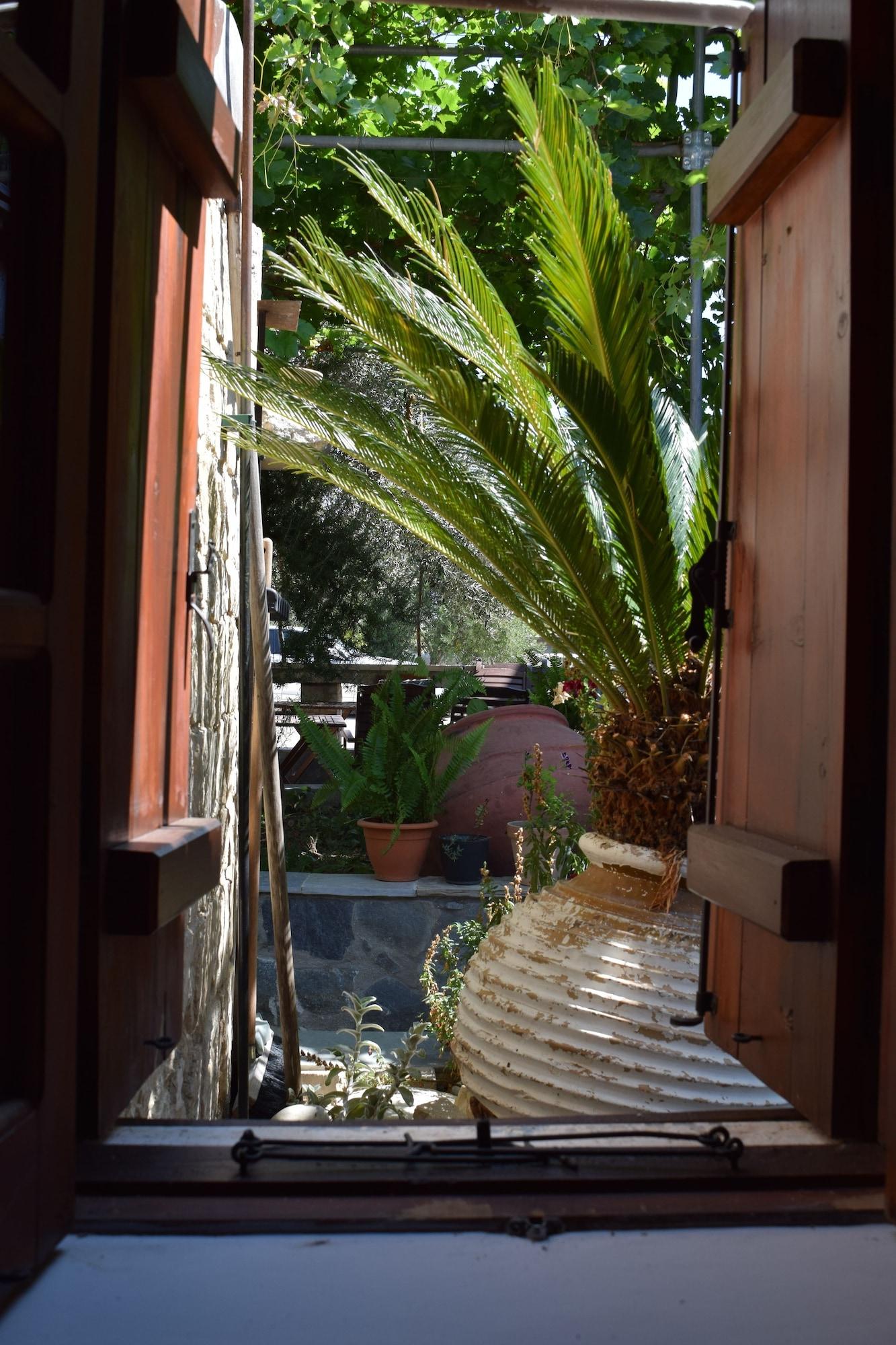 Lasa Heights Hotel Bagian luar foto