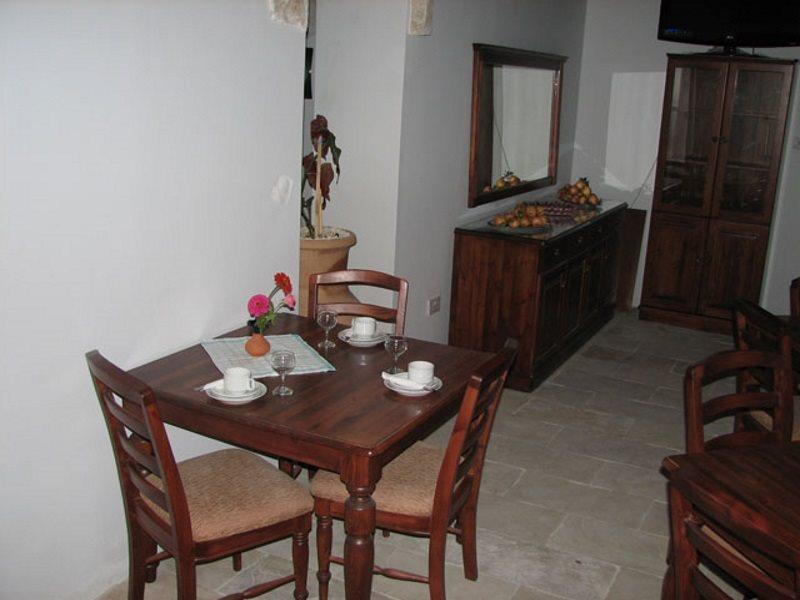 Lasa Heights Hotel Bagian luar foto