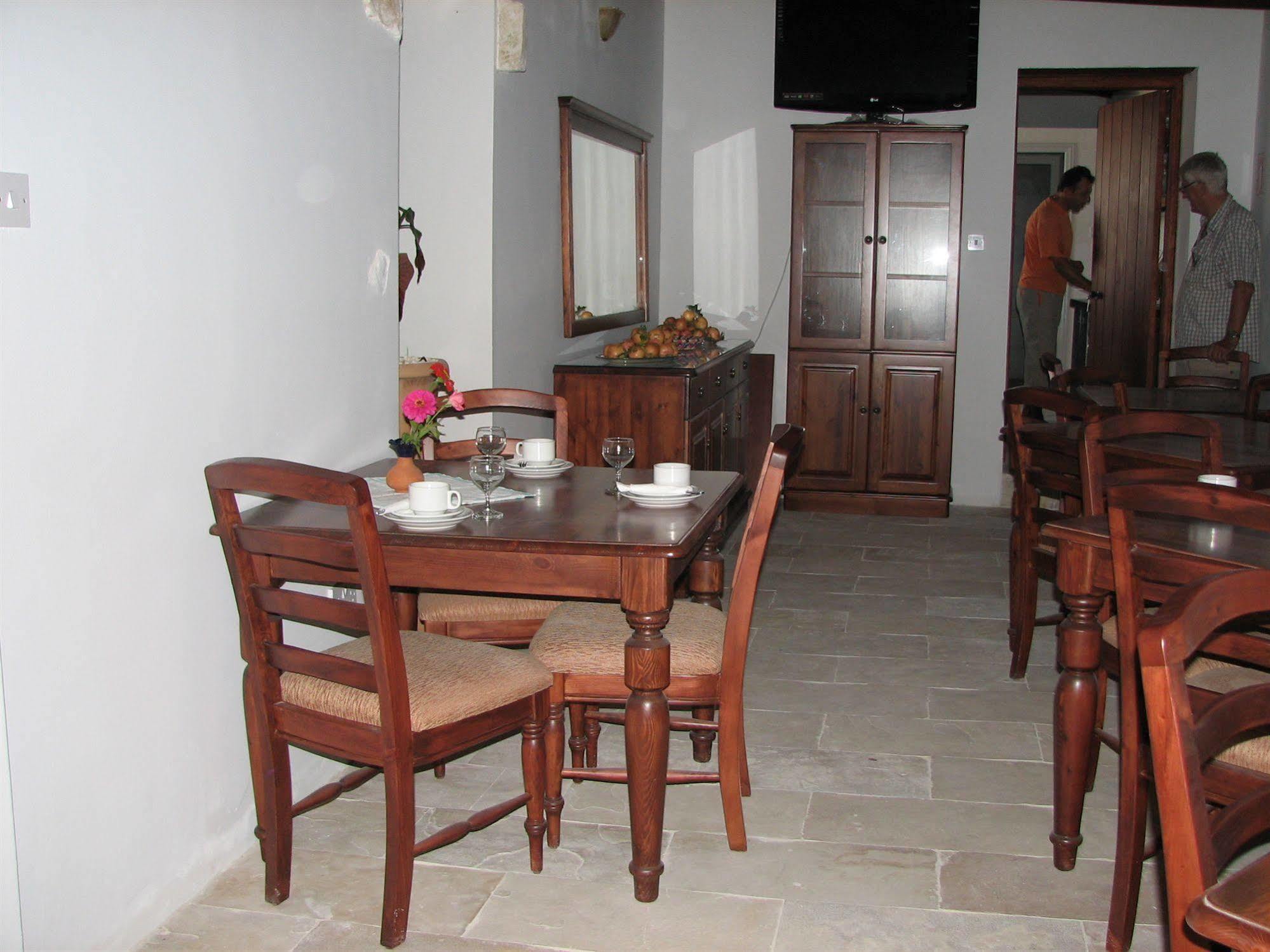 Lasa Heights Hotel Bagian luar foto
